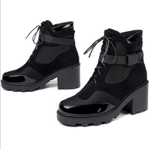 Women's Lace Up Platform Ankle Boots